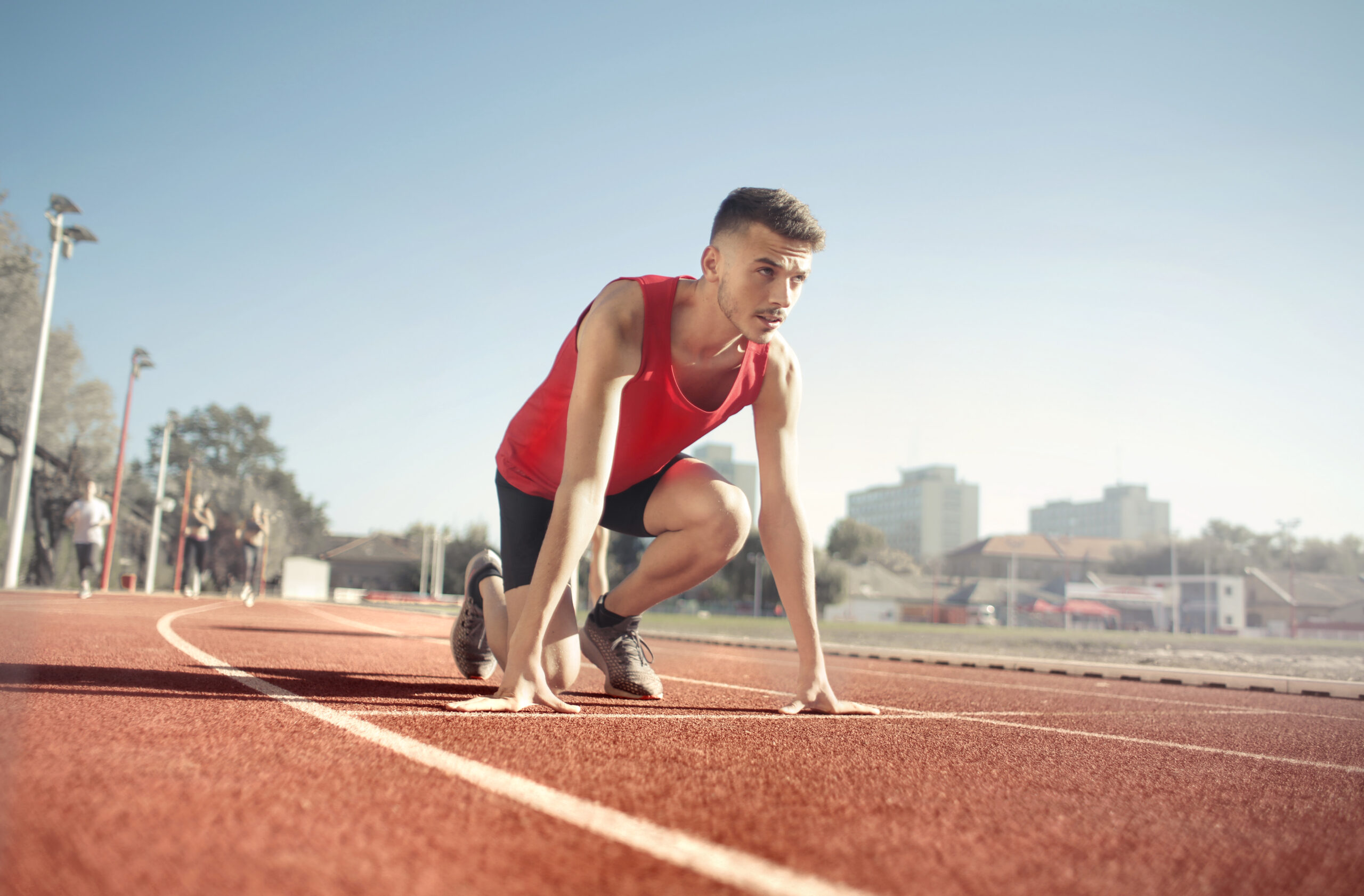 ¿Cuál es la manera correcta de correr  los cien metros lisos?